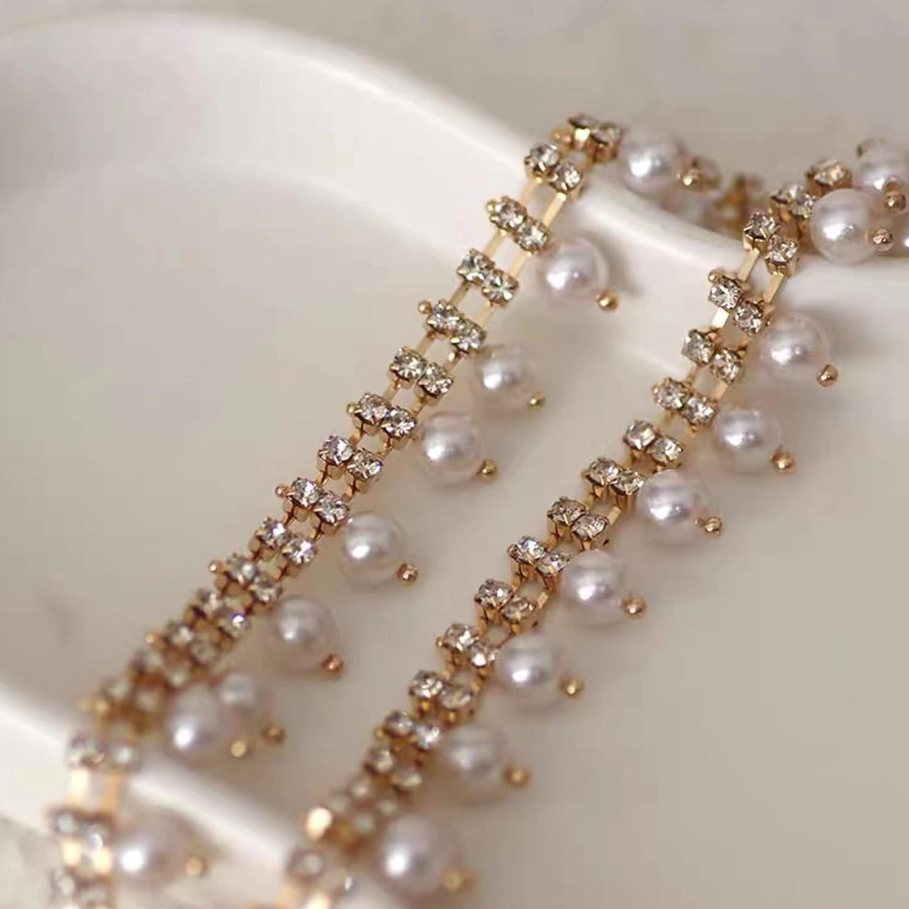 Alina - Gold pearl lace