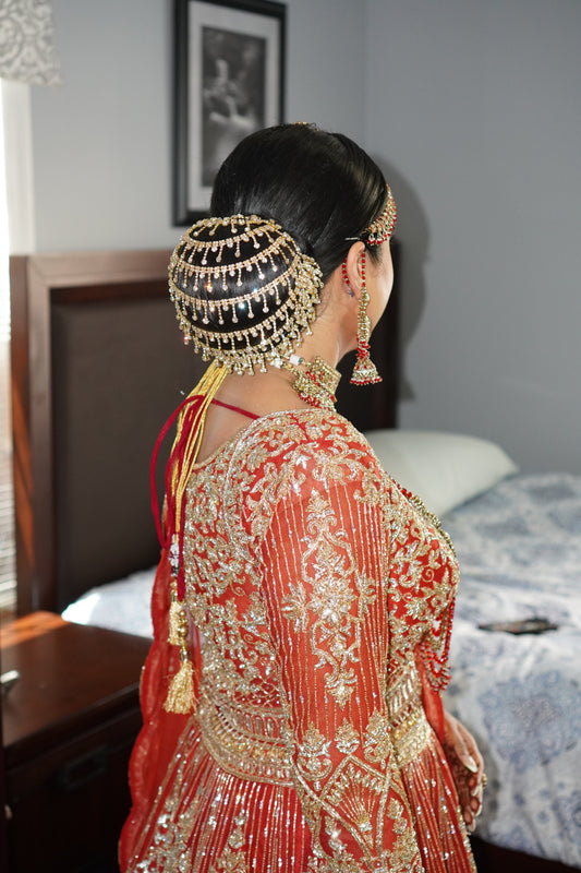 Amna- lace